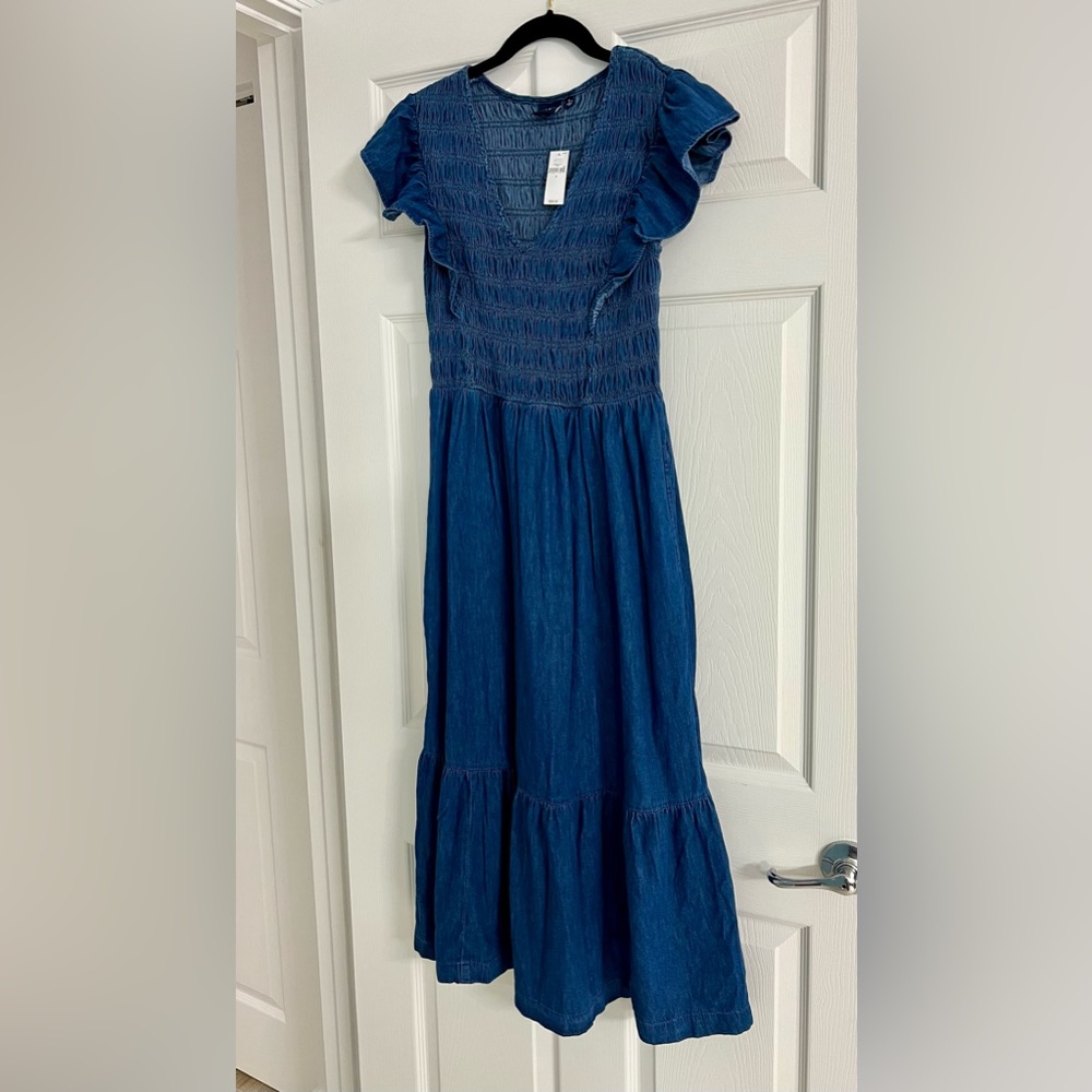 NWT Gap Denim Smocked Ruffle MIDI Denim Fit and Flare Dress Size Small